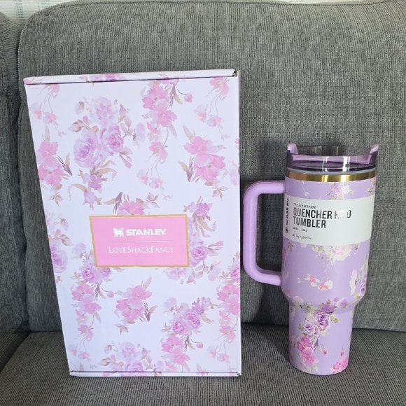 Stanley LoveShackFancy Lavender Floral Quencher H2.0 Tumbler, 40oz., New - Picture 2 of 10